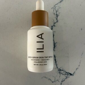 ILIA Super Serum Skin Tint SPF 40  in ST11.5 MORGAT
